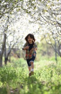 Extension Offers Tips to Getting Kids Outside